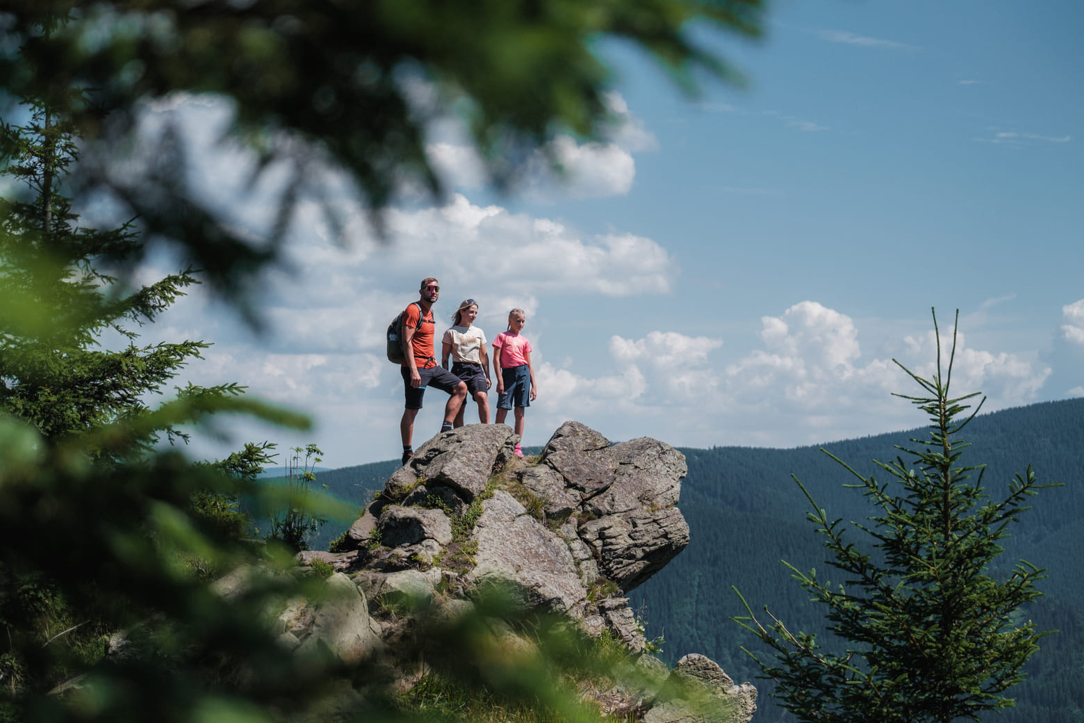 What Should Kids Wear in the Mountains? Outdoor Clothing for Trips, Camp and Hiking